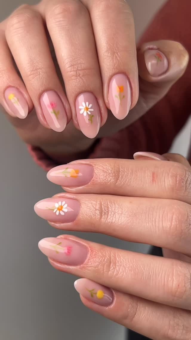 Chrome glass nude almond